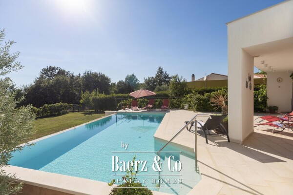 photo 29 Svetvinčenat, Two Modern Villas with Infinity Pools and Saunas - An Established Tourism Investment